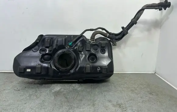 Hyundai i30 Fuel tank 3115064000