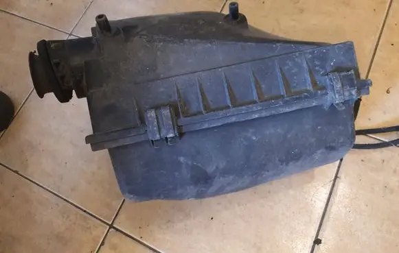 Audi 80 90 S2 B4 Air filter box 028129607F 191129620