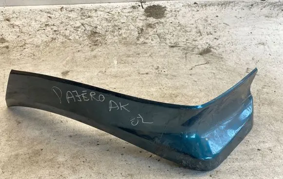 Mitsubishi Pajero Rear bumper corner part panel trim Mr478781