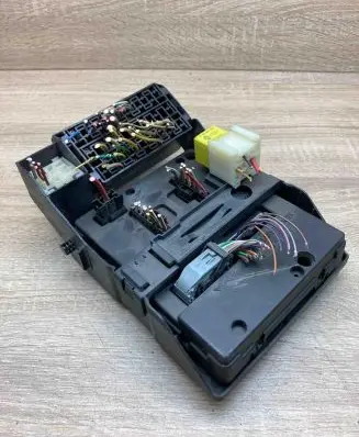 Renault Megane I Fuse module 7703297929 1096033G