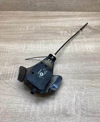BMW 5 E39 Fuel tank cap lock motor 8352168 406204