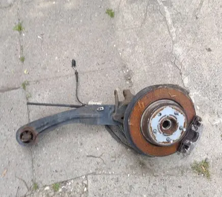Ford Kuga II Stub axle zwrotnicaPT