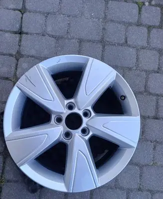 Volvo XC40 R17 alloy rim 31680965