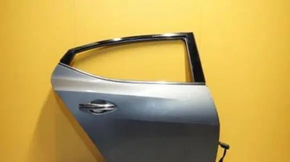 Nissan Maxima A36 Rear door NISSAN-MAXIMA 1752