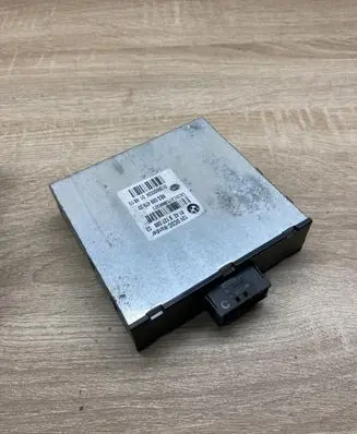 BMW 3 E90 E91 Voltage converter inverter 9127088 8ES00947920