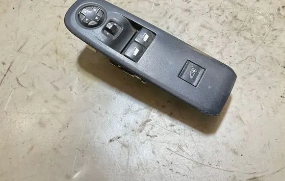 Peugeot Partner III Electric window control switch 96784561ZD