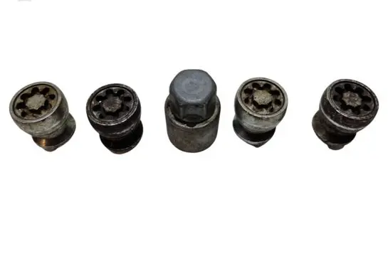 KIA Sportage Anti-theft wheel nuts and lock 