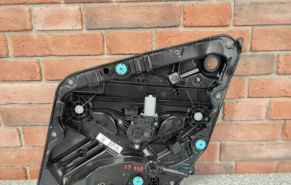 BMW 2 Active Tourer U06 Rear door window regulator with motor 5A104C3