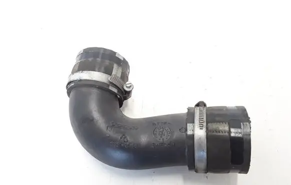 Volvo V60 Intercooler hose/pipe 31338572