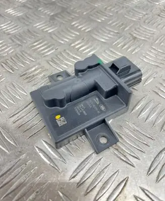 Jaguar XE Fuel pump relay FK729D370AC 300415 51551059