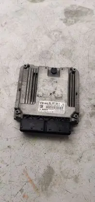 Volkswagen PASSAT B8 Engine control unit/module 04L907309M 0281030462