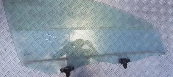 Nissan Primera Front door window glass four-door