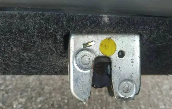 Volkswagen Jetta V Tailgate/trunk/boot lock/catch/latch