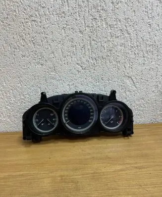 Mercedes-Benz C W204 Speedometer (instrument cluster) A2049004809 A2049022903