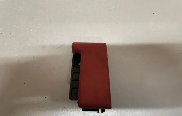Mercedes-Benz E W212 Engine bonnet (hood) release handle