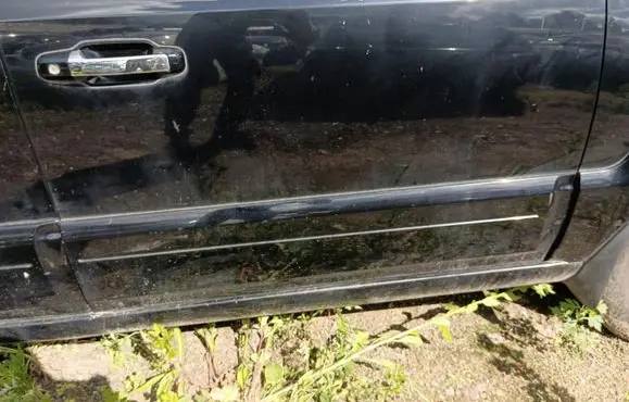 KIA Sorento Front door