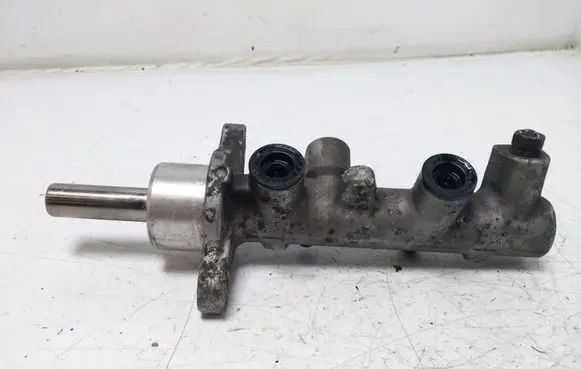Honda Accord Master brake cylinder
