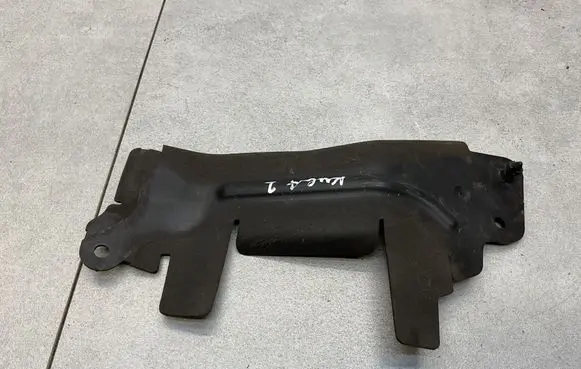 Ford Kuga II Intercooler air guide/duct channel GV4B8A261D