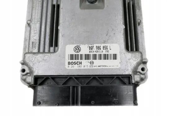 Volkswagen Golf V Engine control unit/module 06F906056L