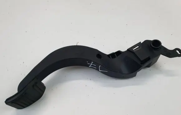 Jaguar X-Type Brake pedal