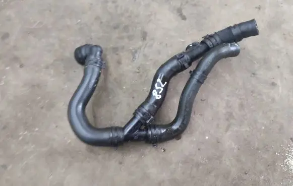 Volkswagen Jetta VI Engine coolant pipe/hose 5C0122073D
