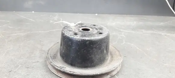 BMW 5 E28 Water pump pulley 