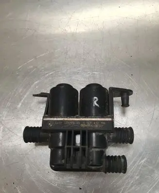 BMW 5 E60 E61 Coolant heater control valve 6412692791501