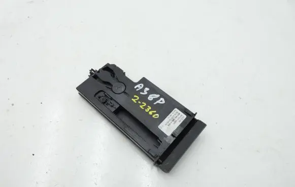 Audi A3 S3 8P Dashboard storage box/compartment 8P0941561H 05062009