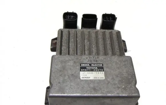 Lexus IS-F Trunk lid opening control unit 