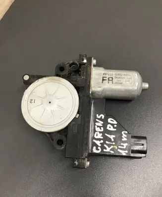 KIA Carens III Front door window regulator motor