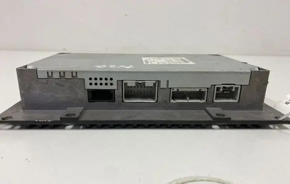 Volvo V50 Sound amplifier 31310000 31310002