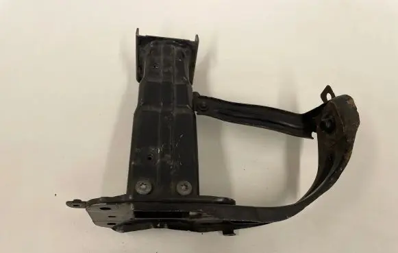 Mercedes-Benz CLS AMG C219 Side radiator support slam panel A2196200195 A2116201531