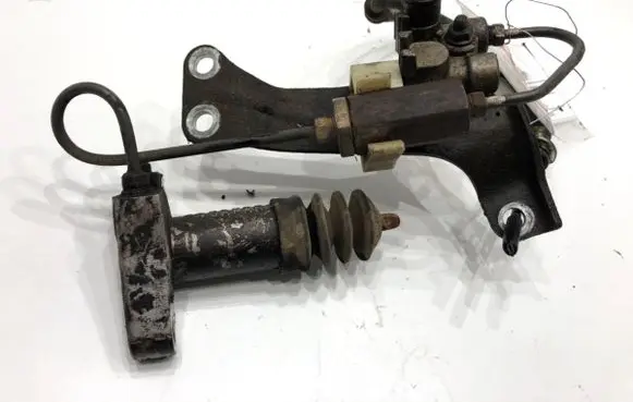 Suzuki Jimny Clutch slave cylinder 