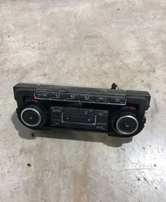 Volkswagen PASSAT B7 Climate control unit 5K0907044FA