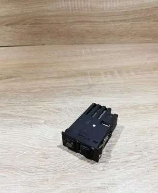 BMW 7 E38 Seat heating switch 8352259