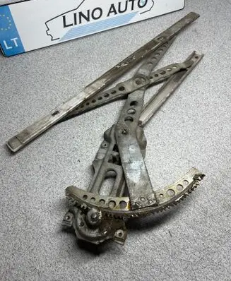 BMW 5 E28 Front door manual window regulator 1867904