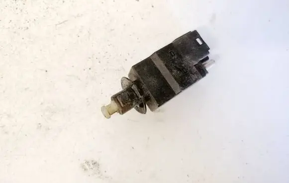 Mercedes-Benz E W210 Brake pedal sensor switch 0015450109