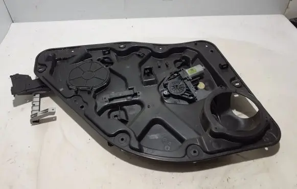Rear window lifting mechanism without motor