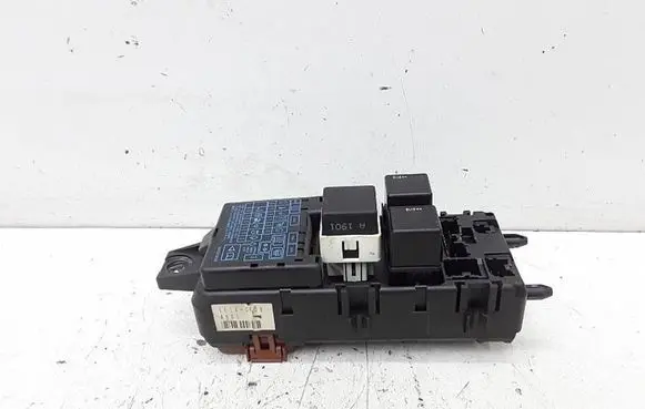 Mitsubishi Carisma Fuse module MB953355