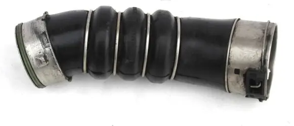 Coolant pipe/hose