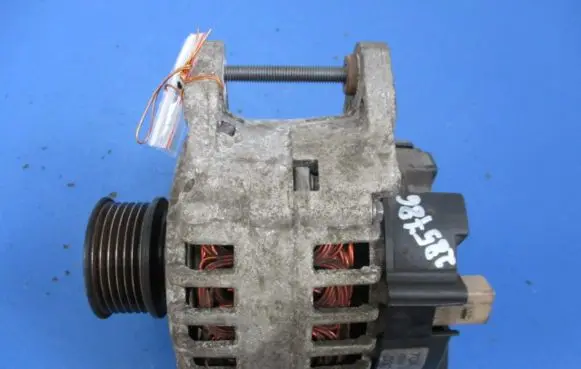 Volkswagen Golf IV Generator/alternator 0309030223L