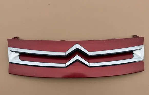 Citroen Berlingo Front bumper upper radiator grill 96818089
