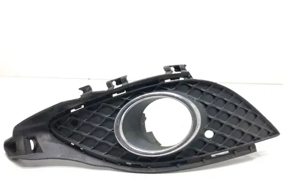Mercedes-Benz A W176 Front bumper lower grill A1768850522