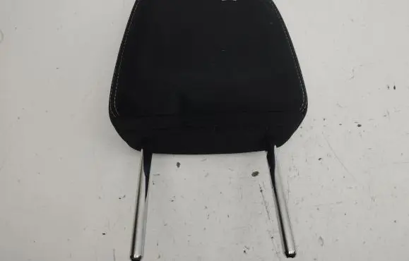 Toyota RAV 4 (XA40) Front seat headrest 