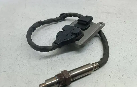 Mercedes-Benz Sprinter W906 Lambda probe sensor A0009050008 0009050008