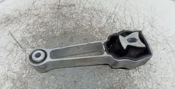 Volvo S60 Engine mount bracket 31670126