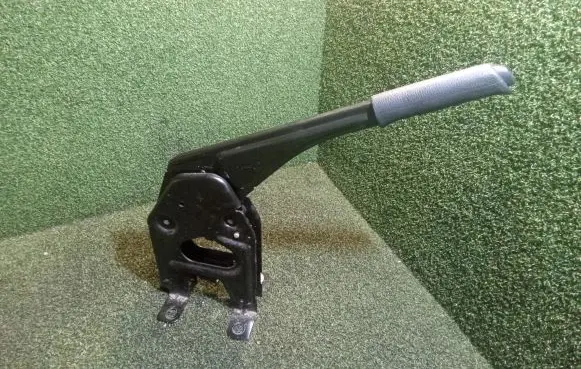 Renault Master III Hand brake release handle 360107552R