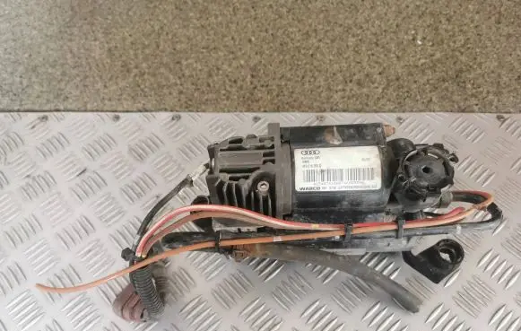Audi A6 S6 C6 4F Air suspension compressor/pump 4F0616005D