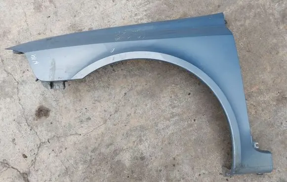 Renault Laguna II Fender