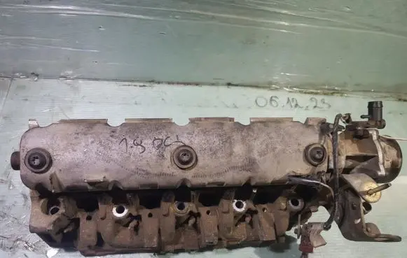 Engine head